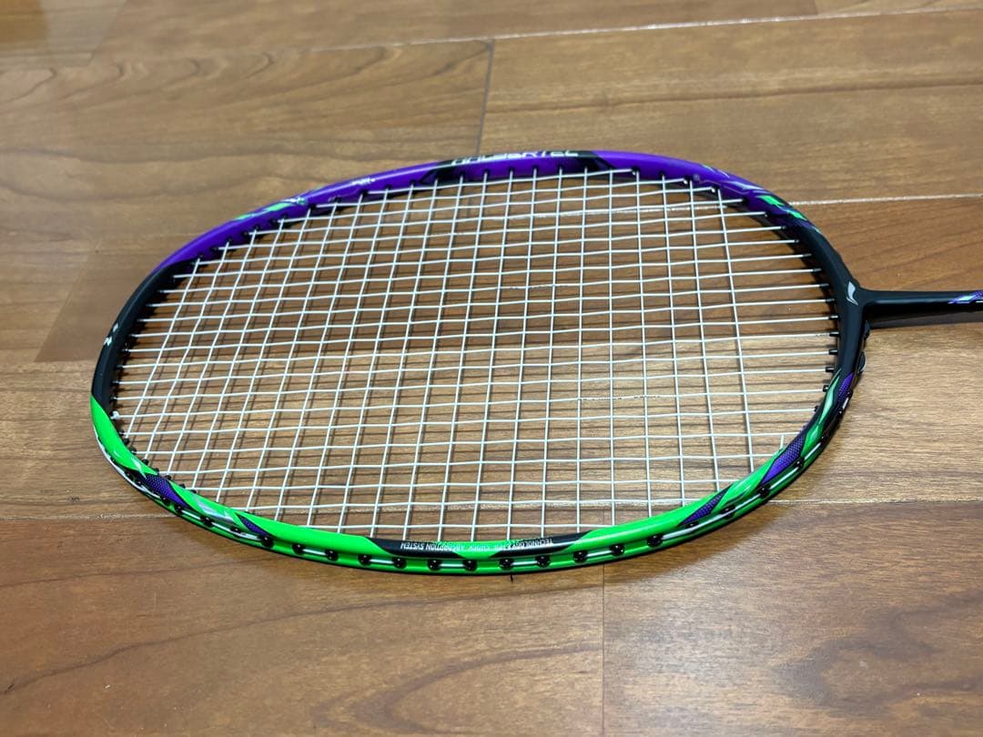 【美品】LI-NING (リーニン)バドミントンラケット ハルバーテック9000
