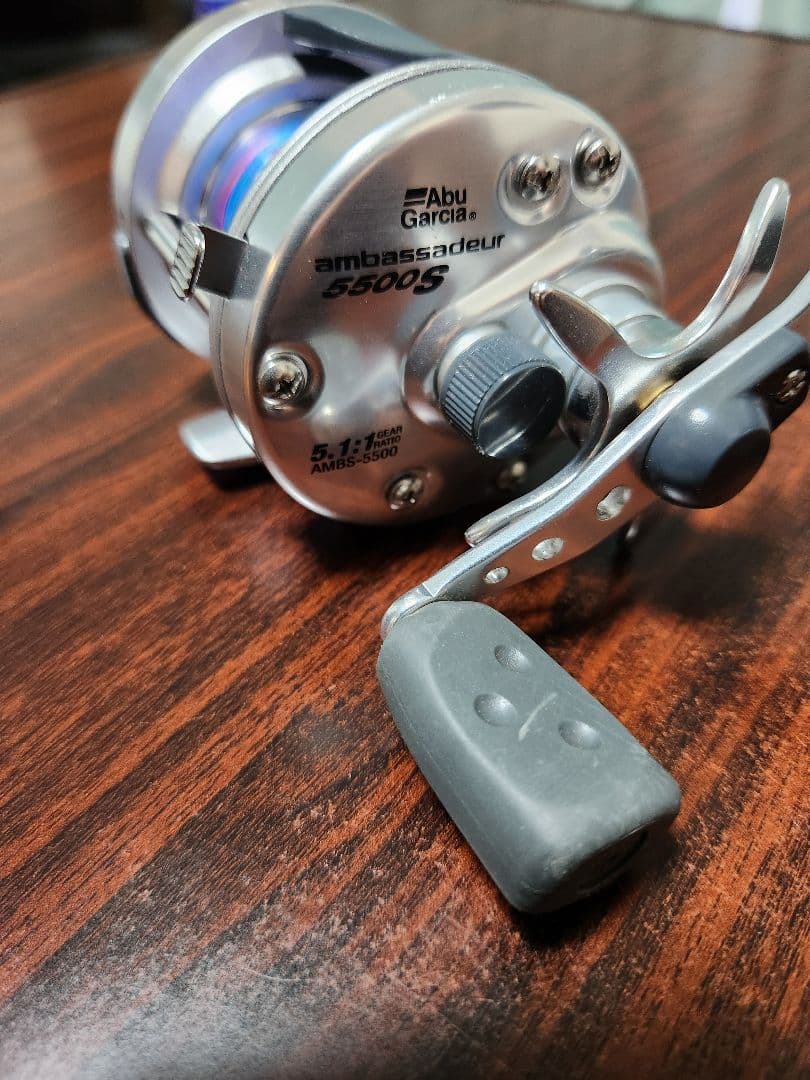 アブガルシア アンバサダー5500s 右巻き