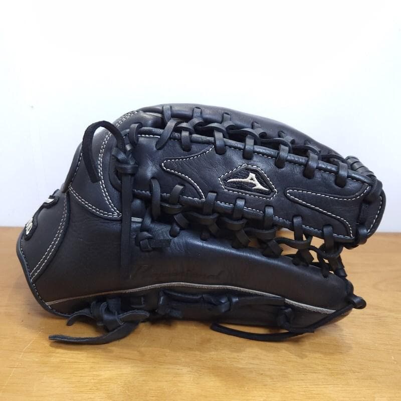 ミズノ イチローモデル プラチナラベル 限定品 良品 外野用 軟式グローブ