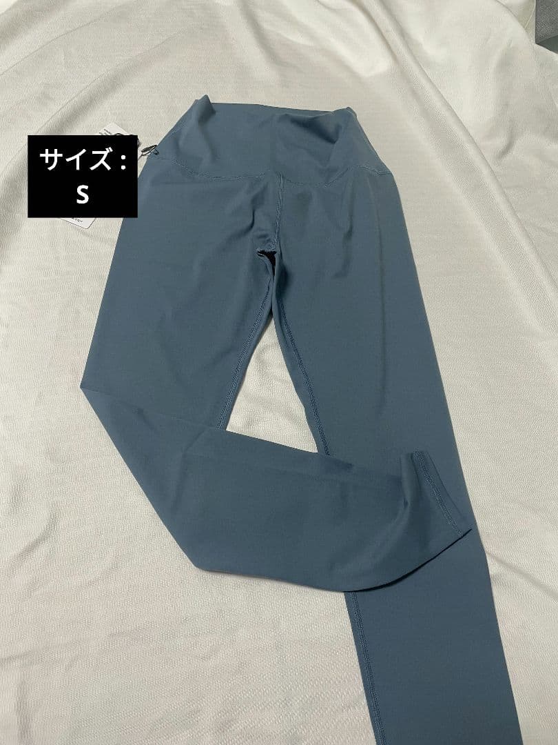 ブルー ヨガレギンス ヨガパンツ ボディフィット alo