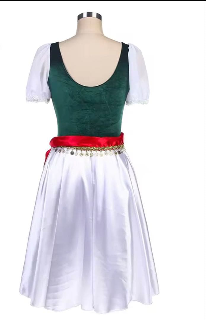 バレエ衣装　エスメラルダ　カスタネットの踊り