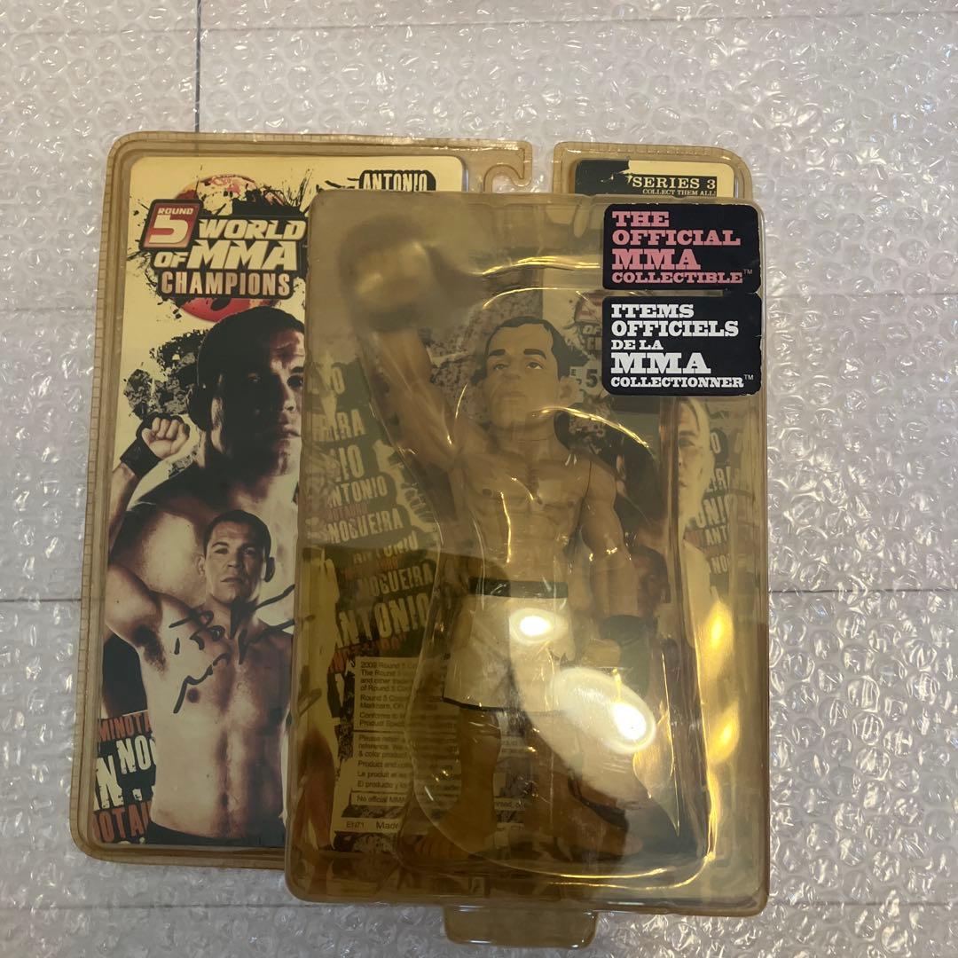 ノゲイラ弟直筆サイン　PRIDE チャンピオンベルト フィギュア付き　プロレス