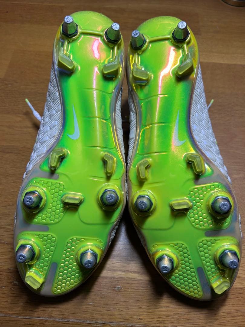 ゆ*き様 【プロサイン入り】サッカースパイク NIKEナイキハイパーヴェノムSG