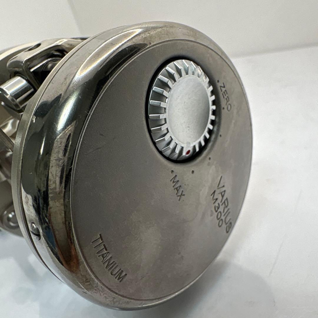 VARIUS M300 ベイトリール チタン製