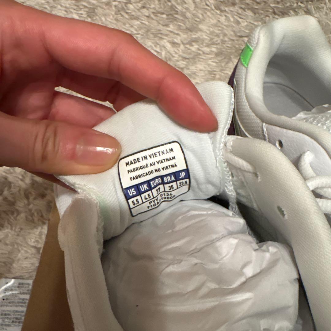 Mizuno バドミントンシューズ 23.5㌢　ホワイト/グリーン/パープル