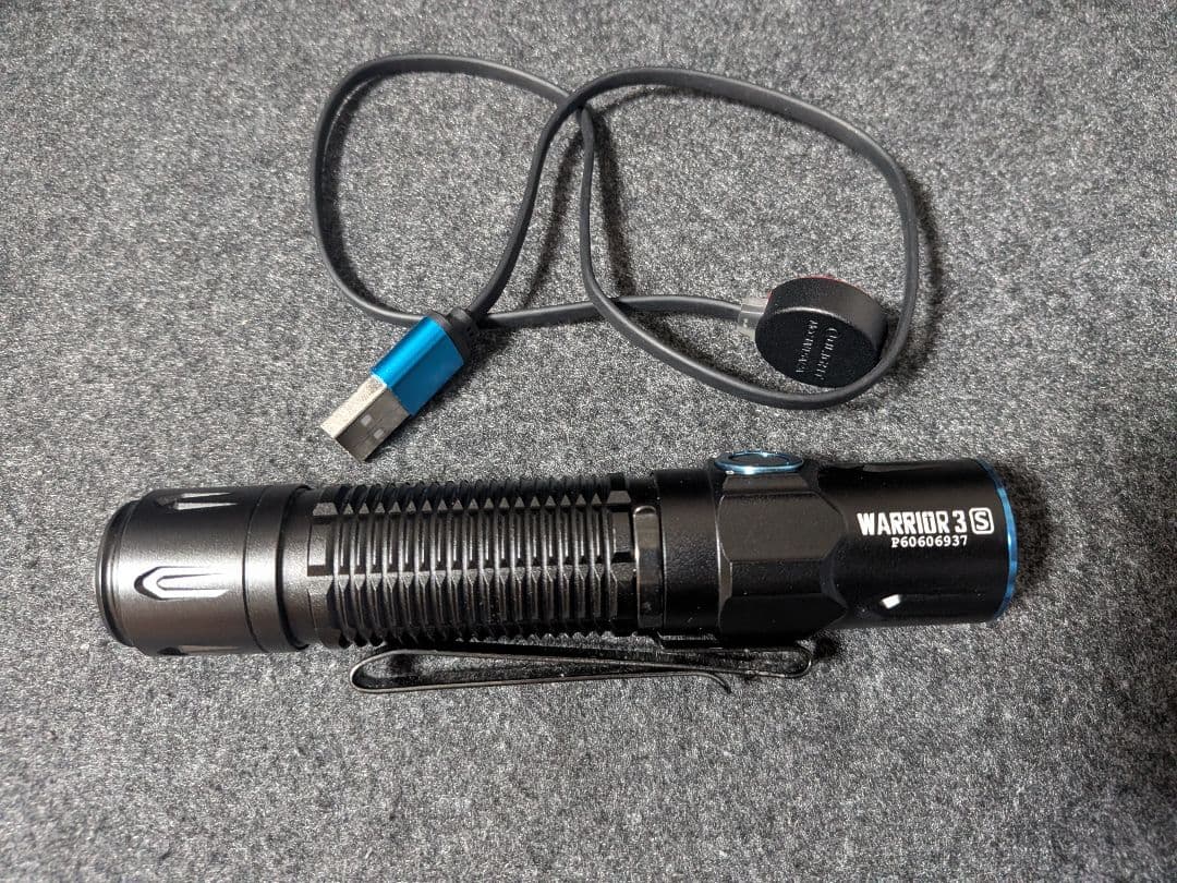 OLIGHT WARRIOR 3S 懐中電灯 2300ルーメン
