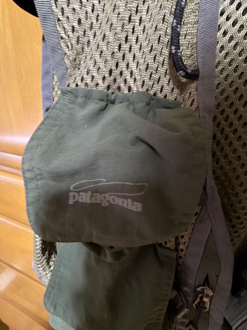 patagonia フィッシングベスト オリーブグリーン
