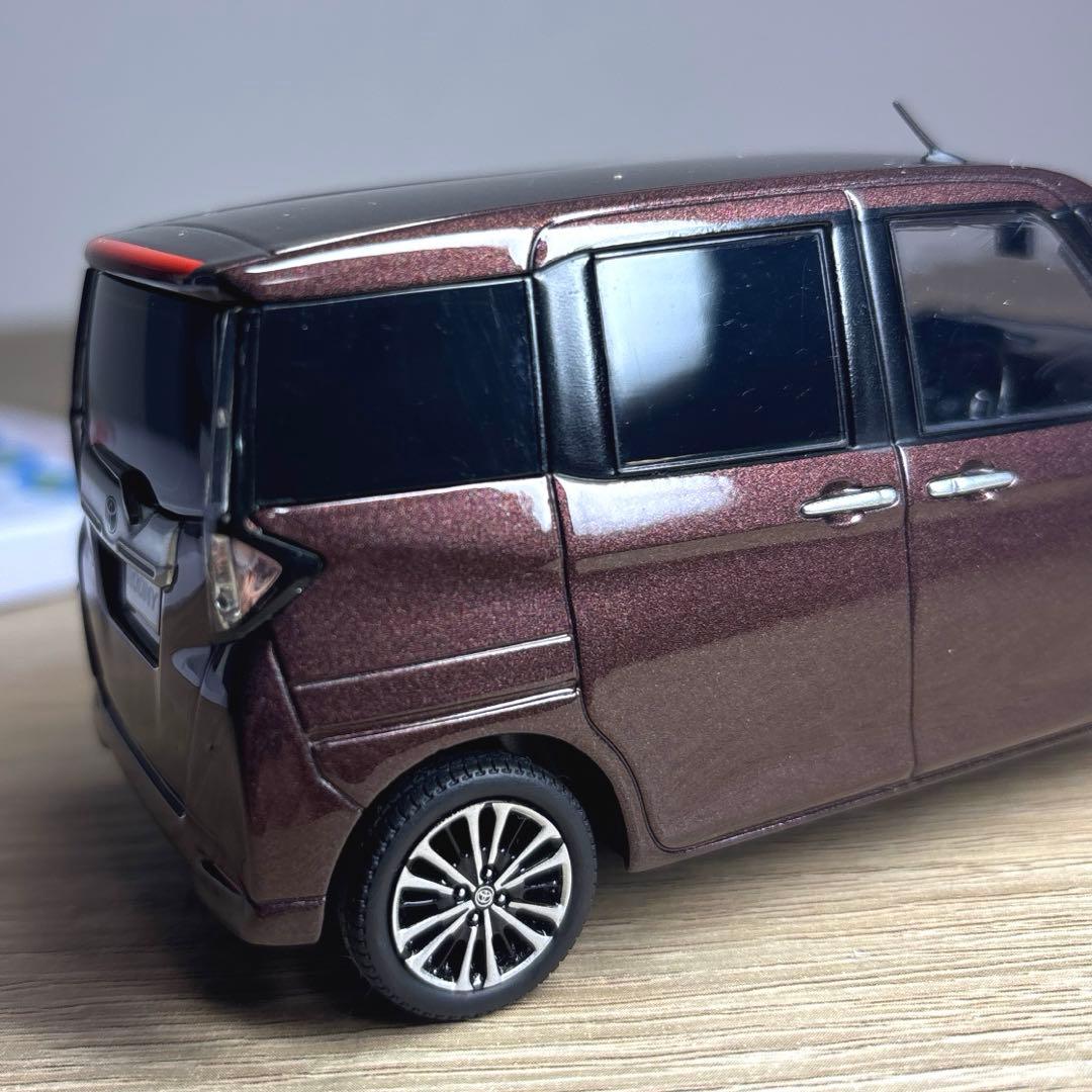 【カスタム品】非売品 トヨタ ルーミー 後期型 1/30カラーサンプルミニカー