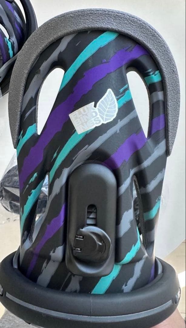 FLUX ビンディング Super Titan L Black