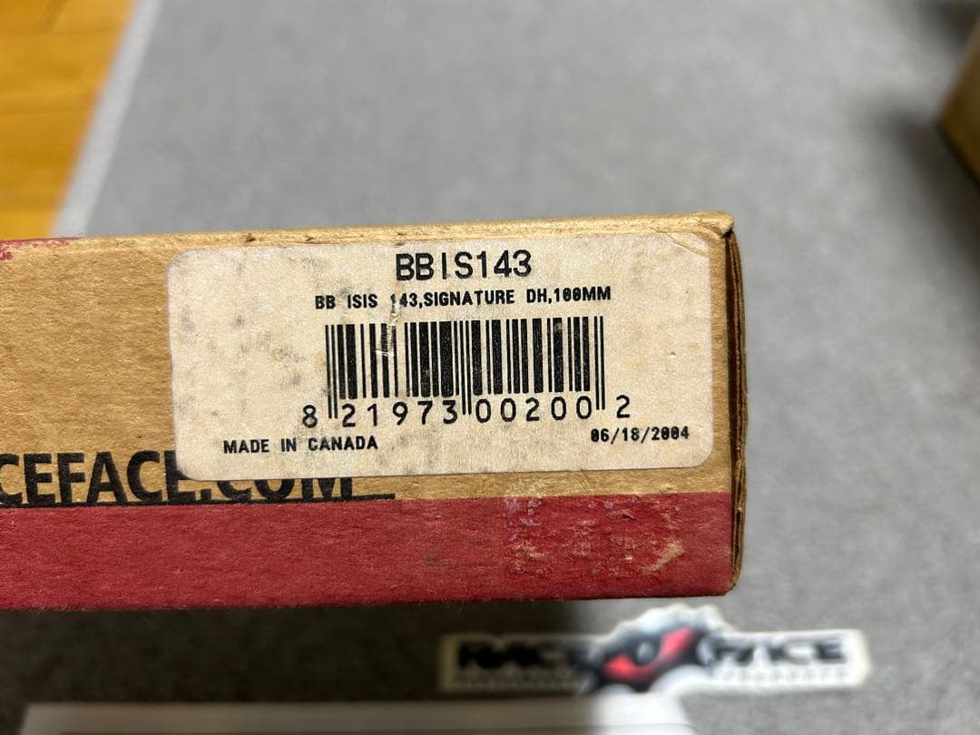 RACEFACE BB isis 新品未使用