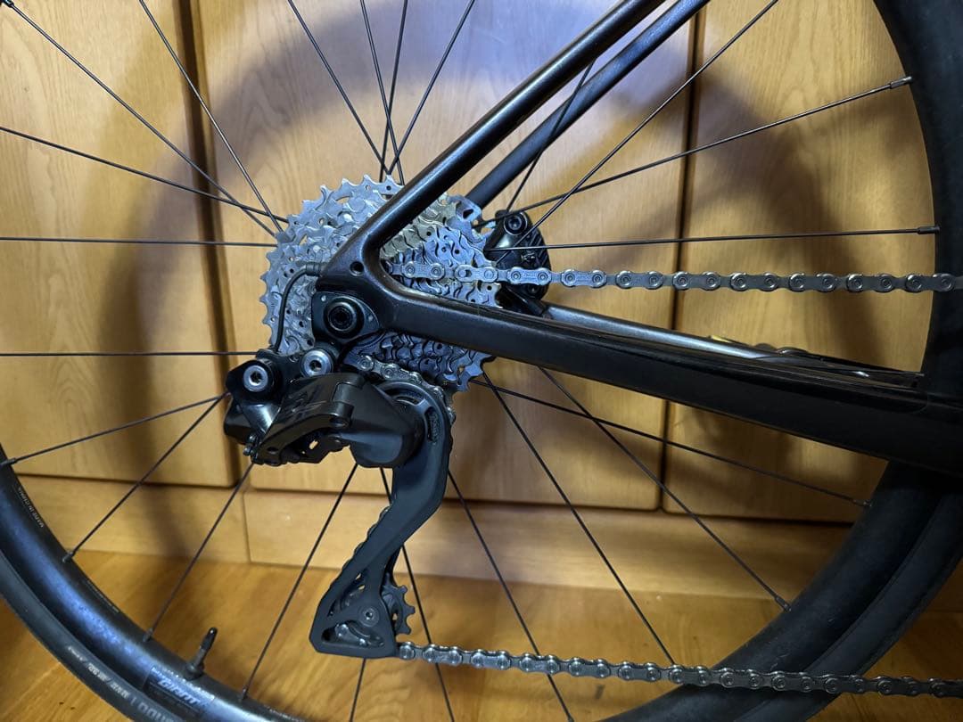 GIANT DEFY ADVANCED 1 2023 年　12速　105Di2