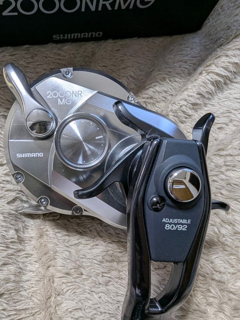 未使用品　SHIMANO OCEA JIGGER 2000NRMG　オシアジガー