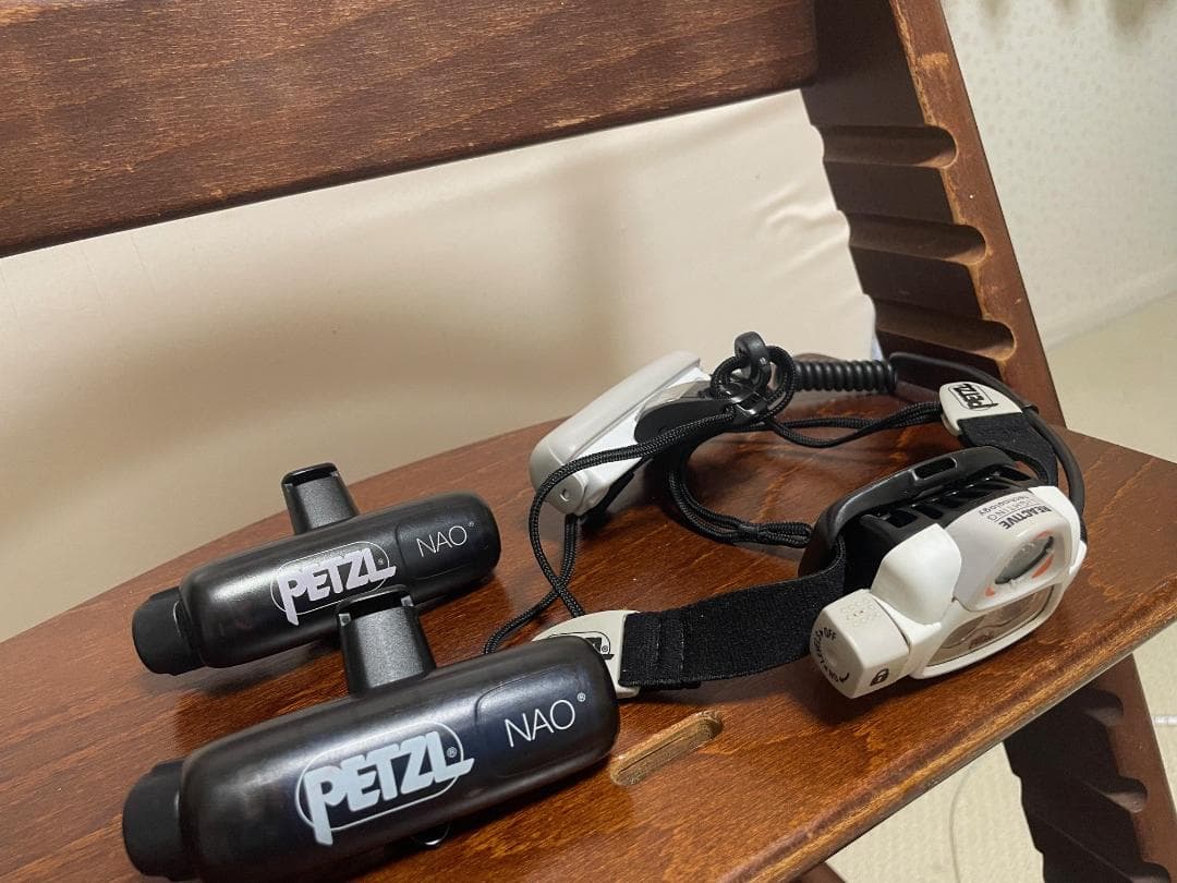 ま*し様 Petzl NAO ヘッドランプ 充電式