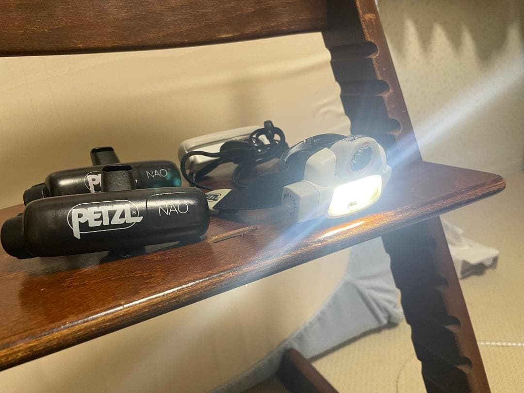 ま*し様 Petzl NAO ヘッドランプ 充電式