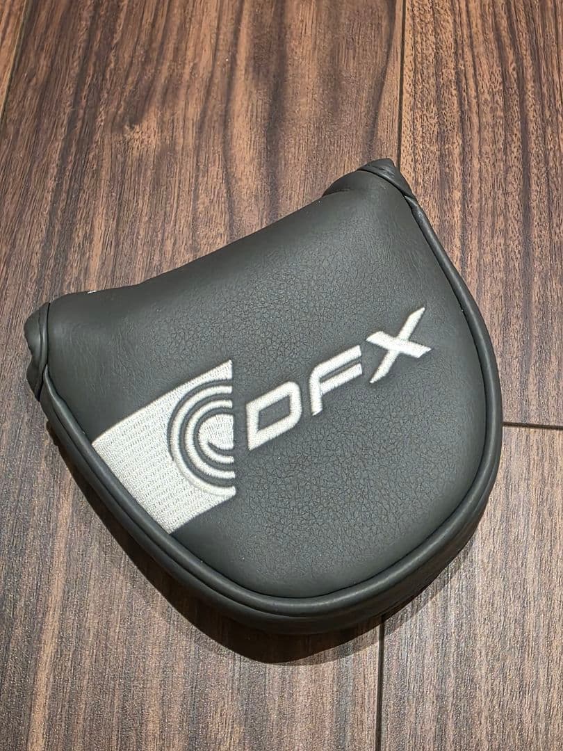 Odyssey DFX V-Line Fang パター　34インチ