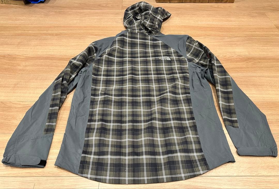 THE NORTH FACE チェック柄ウィンドブレーカー