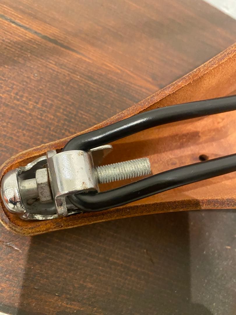 BROOKS B.17レザーサドル イギリス製