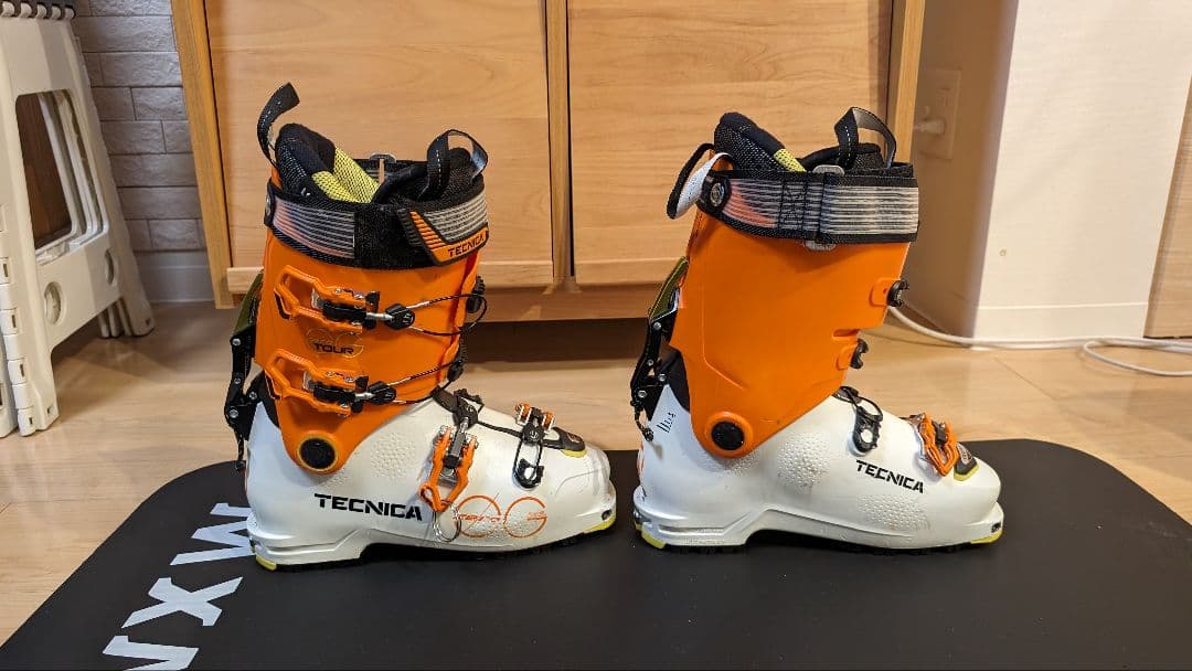 山スキー、バックカントリー用ブーツ　テクニカ ZERO G TOUR 25.5