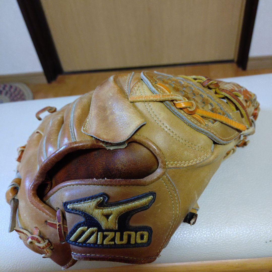 ミズノプロ一般硬式用グローブ　破れあり