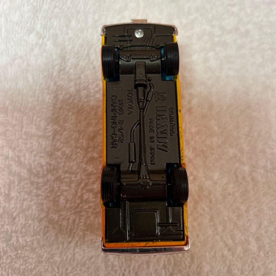 トミカダンディ ダイキャスト トヨタハイエース コミューターキャンピングカー