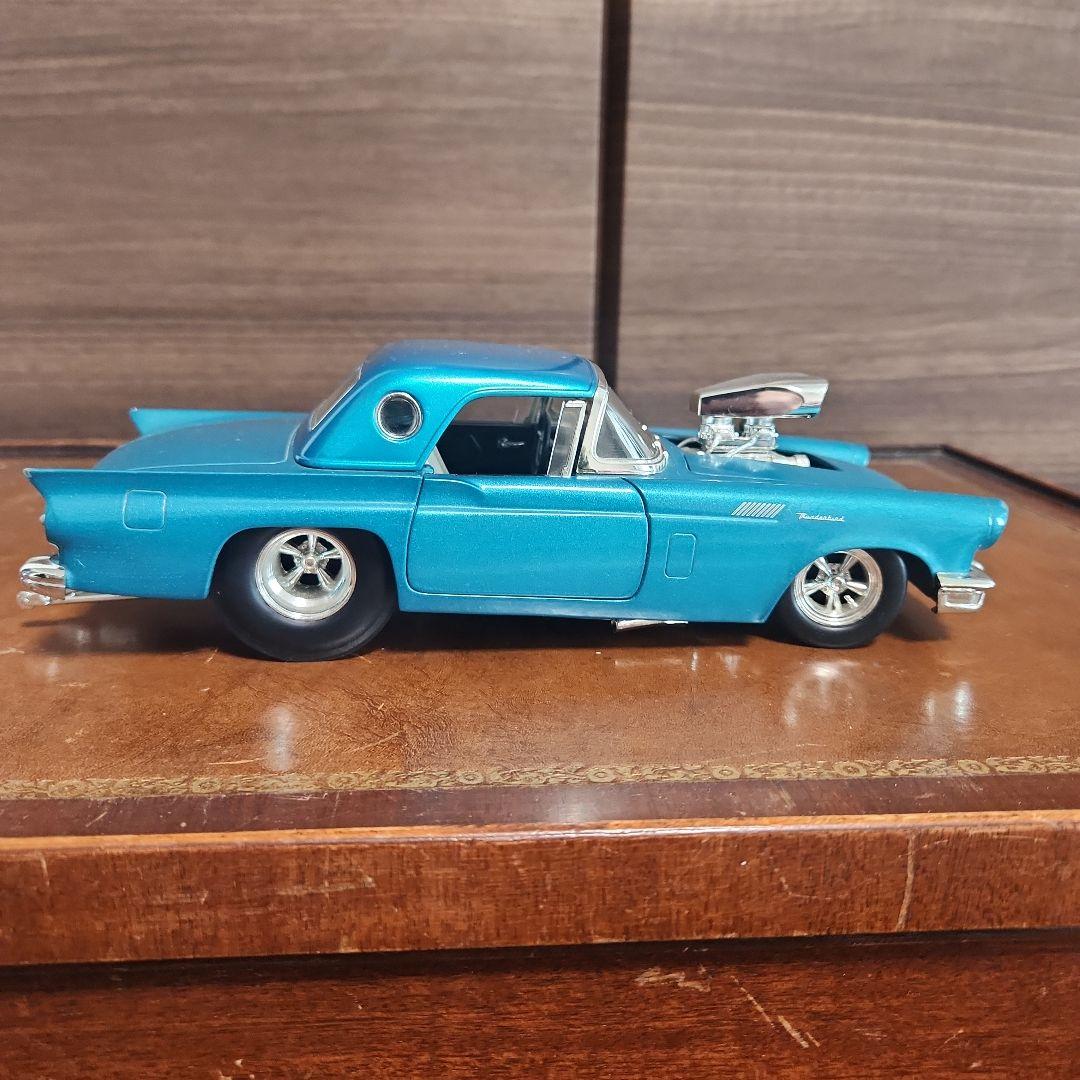100% Hot Wheels 1957 フォード サンダーバードミニカー美品