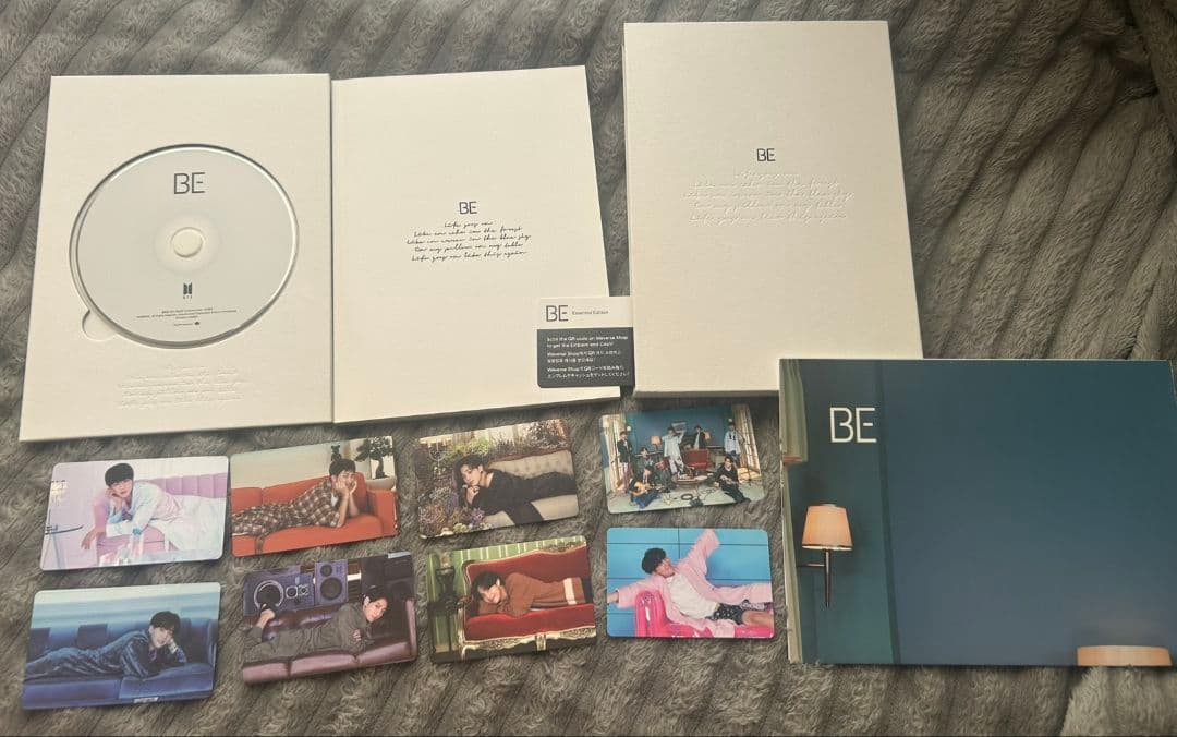 TinyTANタオルセットとBTSアルバム