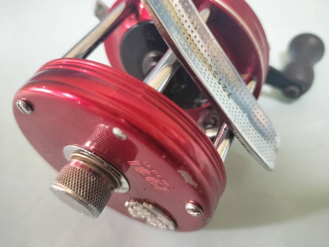 ★アブガルシア　アンバサダー5500　ビンテージ　リール 　レッド
