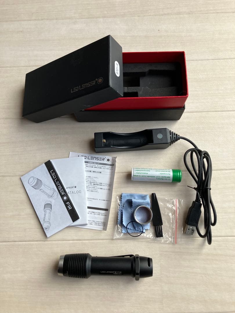 LED LENSER F1R 1000ルーメン