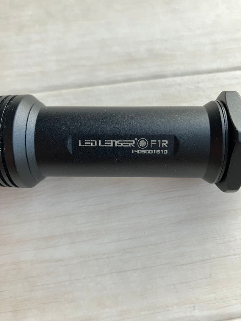 LED LENSER F1R 1000ルーメン