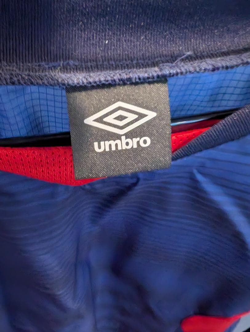 umbro ピステ上下 ネイビー/レッド