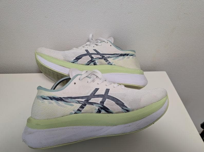 asics　マジックスピード4　27㎝
