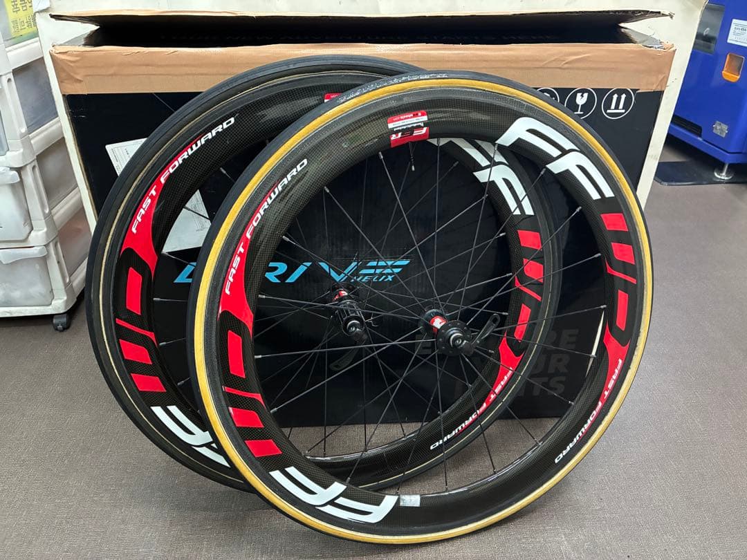 FFWD F6R チューブラー　60Tラチェット