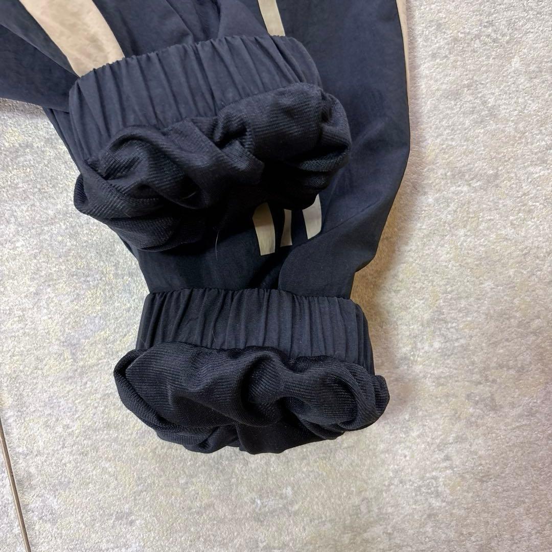 adidas ウィンドブレーカー上下 THE THREE STRIPES