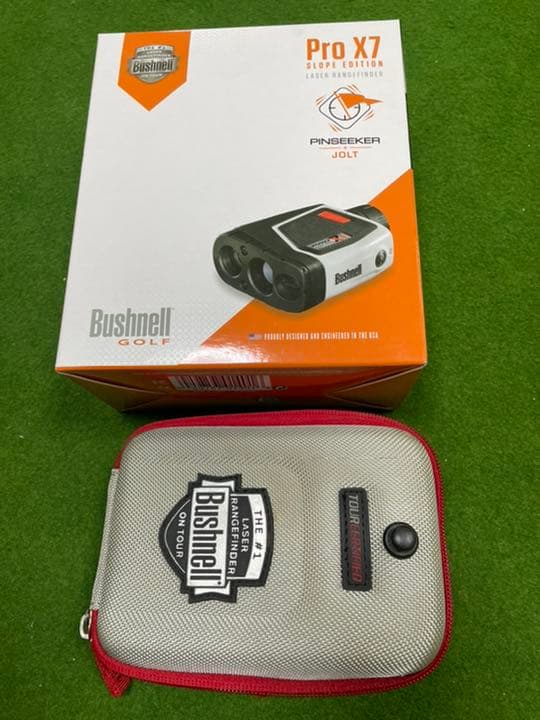 Bushnell: ゴルフ距離測定器　Pro X7