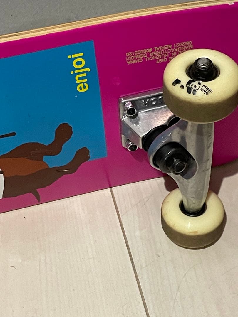 スケートボード　コンプリート　キッズサイズenjoi 工具付き