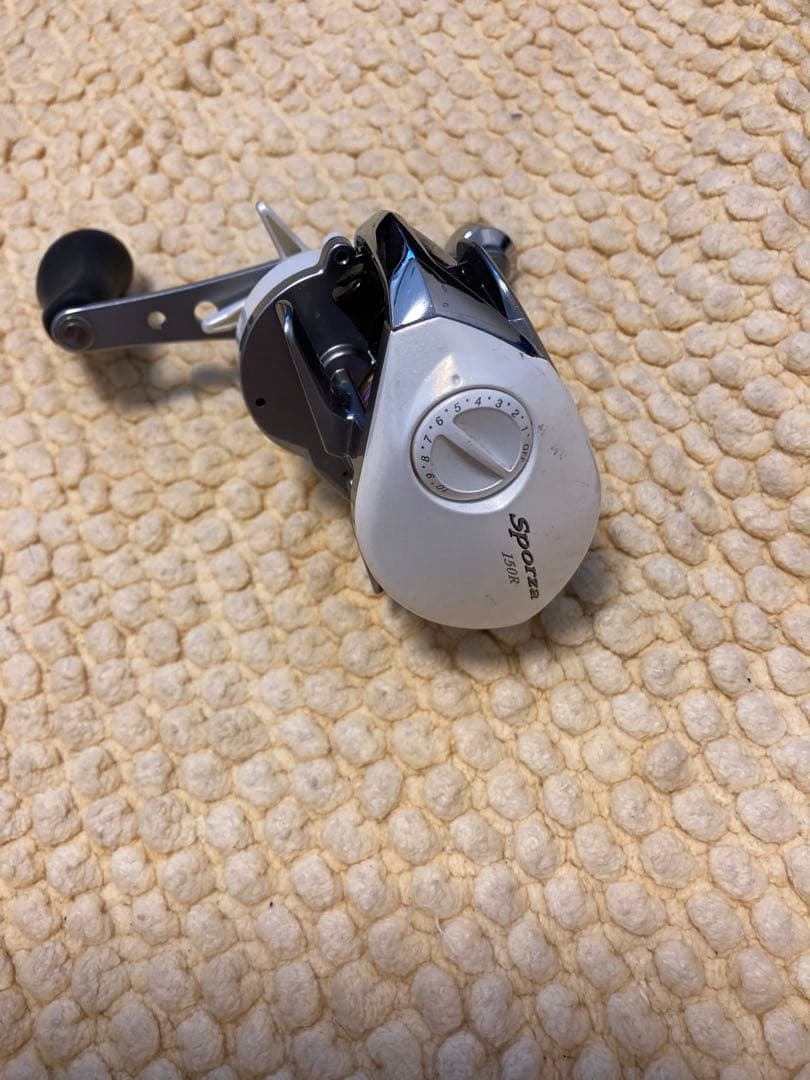 リールsporza150R(ホワイト)新品
