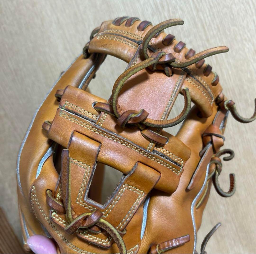 ドナイヤ　軟式グローブ 内野用　ブラウン