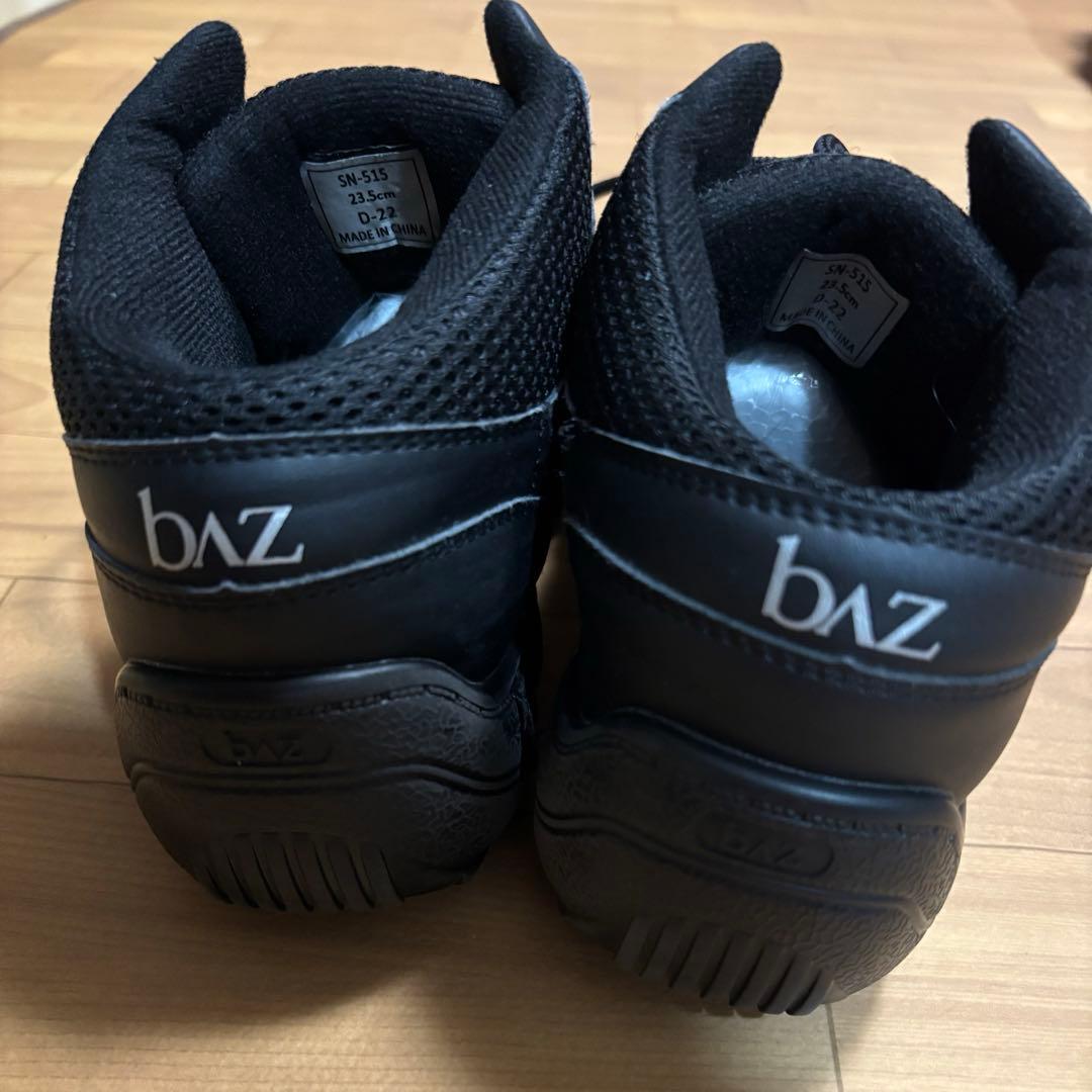 Bazスニーカー23.5cm