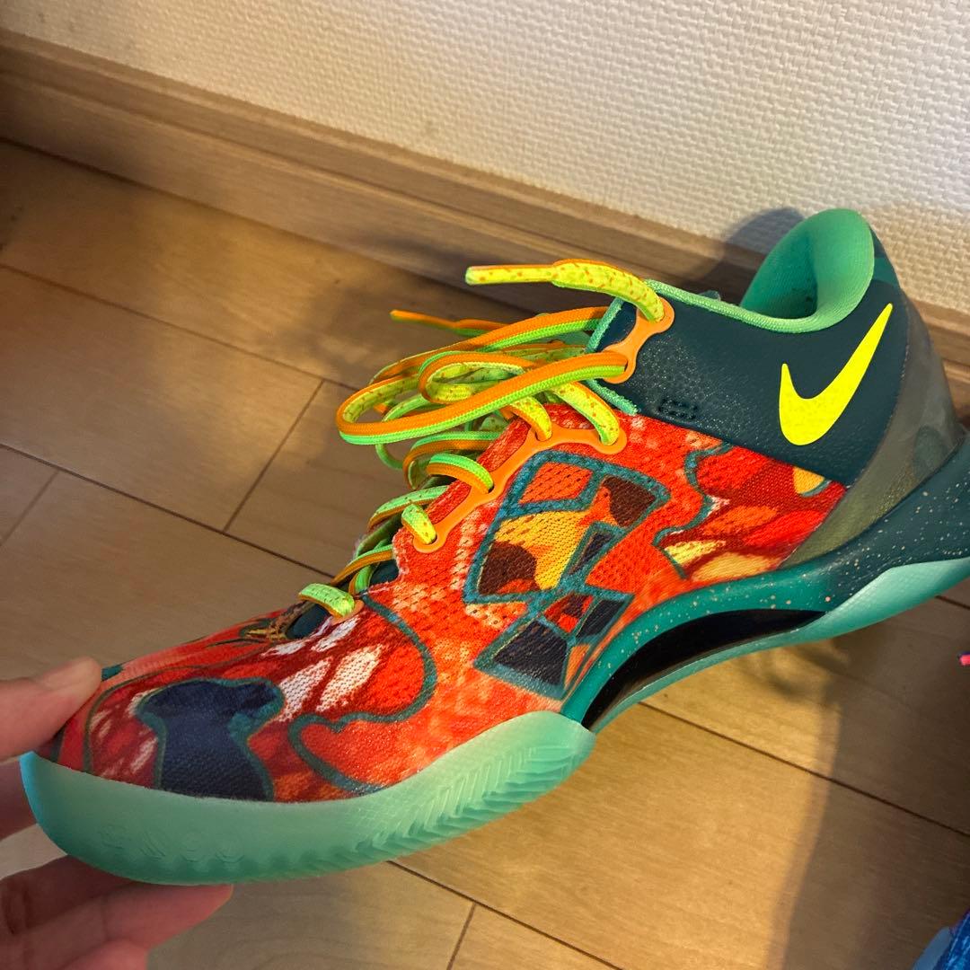 美品！Nike Kobe8 レッド/グリーン/ブルー 予備シューレース付き