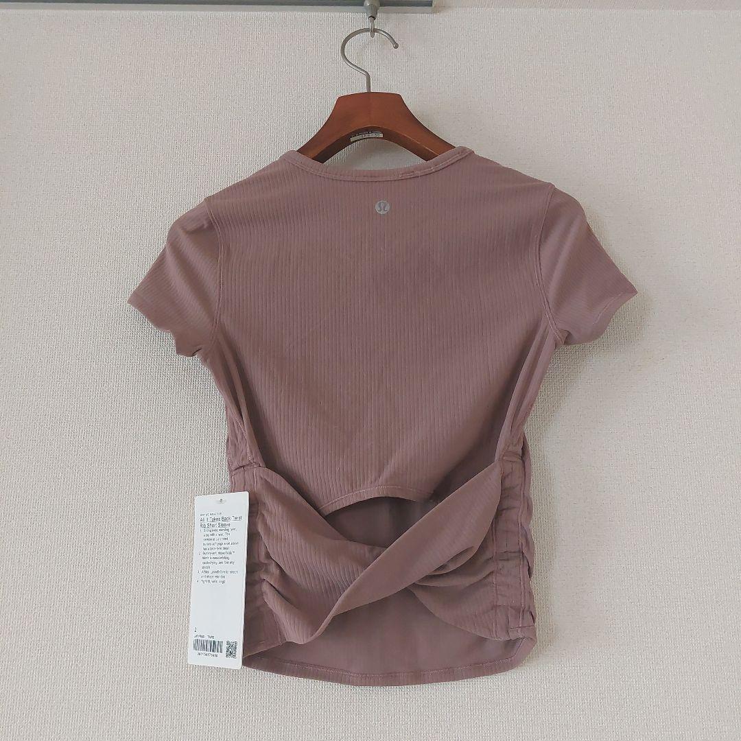ルルレモン/新品・未使用/バックツイスト リブ半袖シャツ/サイズUS2