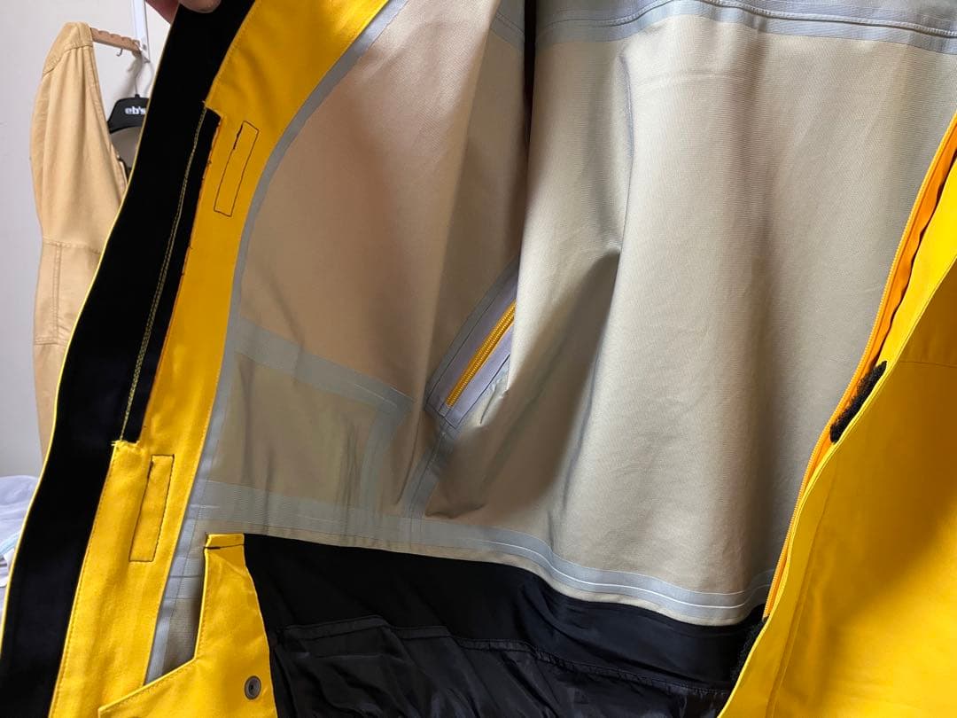 アンファッジ 2023-2024 /PEEP JACKET (YELLOW)