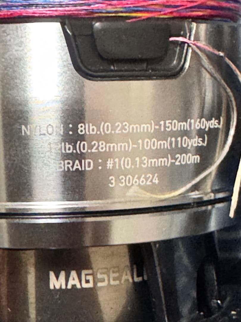 ほぼ新品　DAIWA 24 CERTATE LT3000 スピニングリール