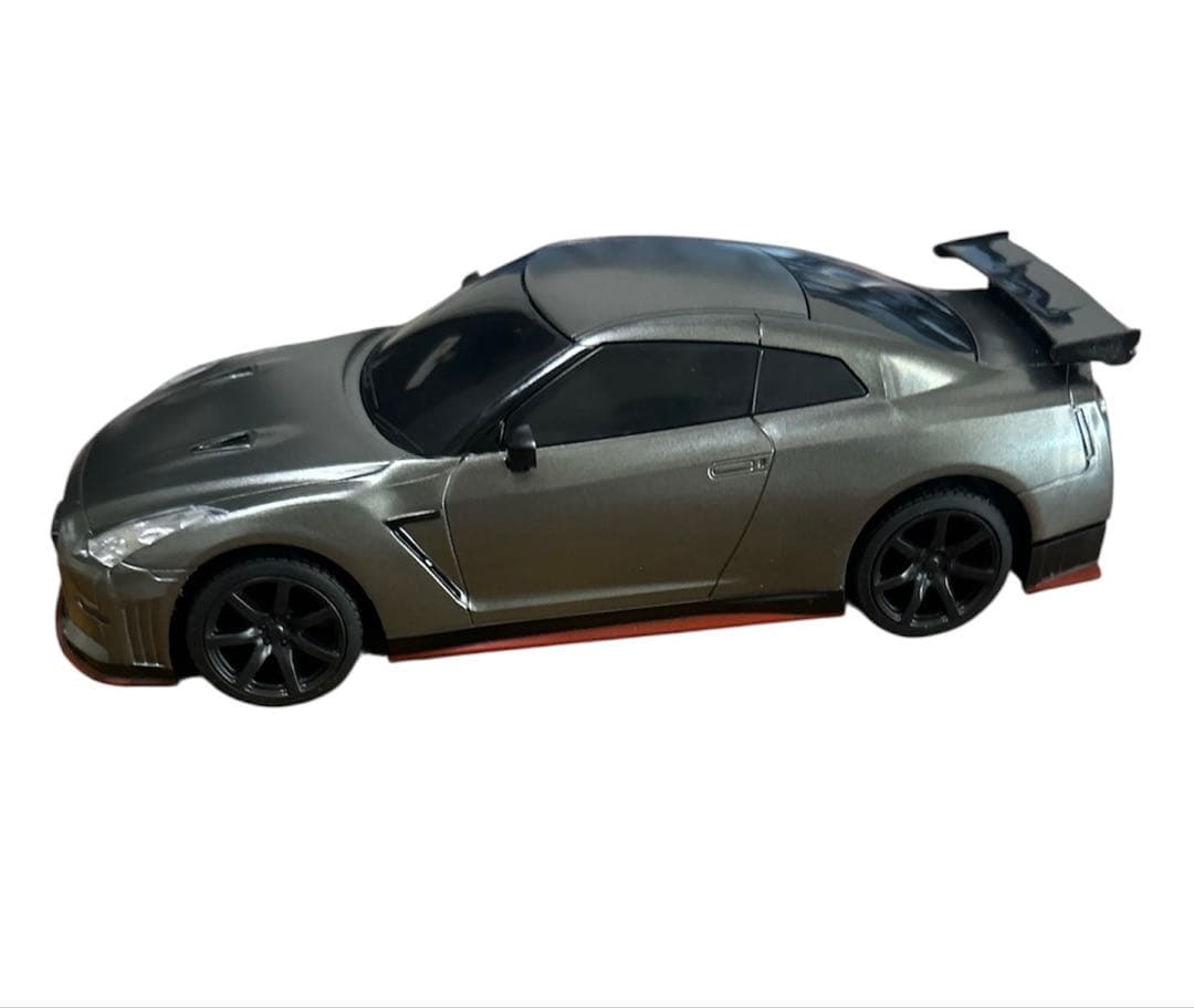 NISSAN GT-R NISMO ガンメタリック　ラジコン　美品　箱付き