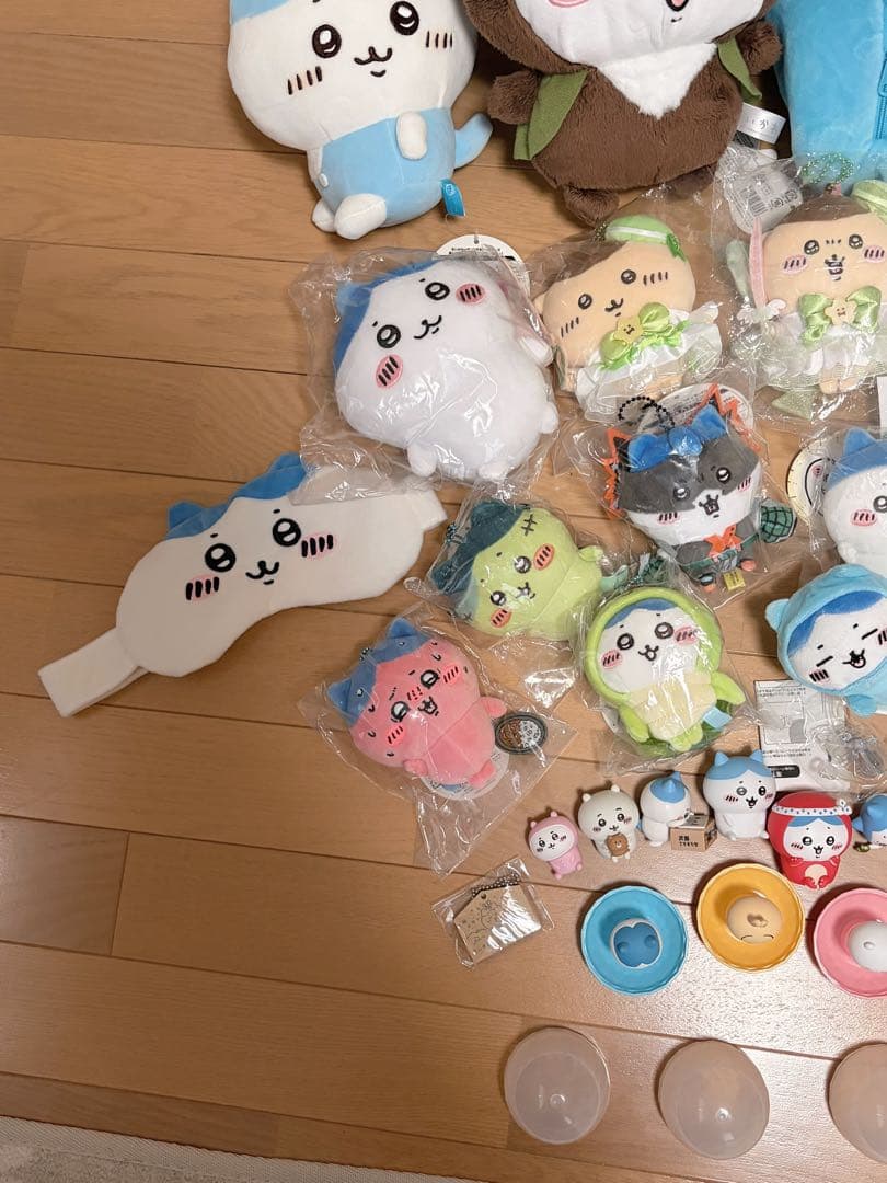 ちいかわ ハチワレ ぬいぐるみ マスコット 本まとめ売り はちわれちゃん多め！