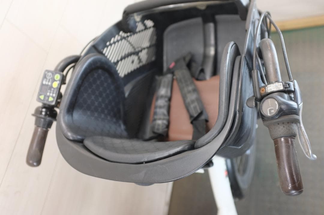 S*t様 電動自転車 ヤマハPAS KISS　20インチ　3段　8.7Ah充電器