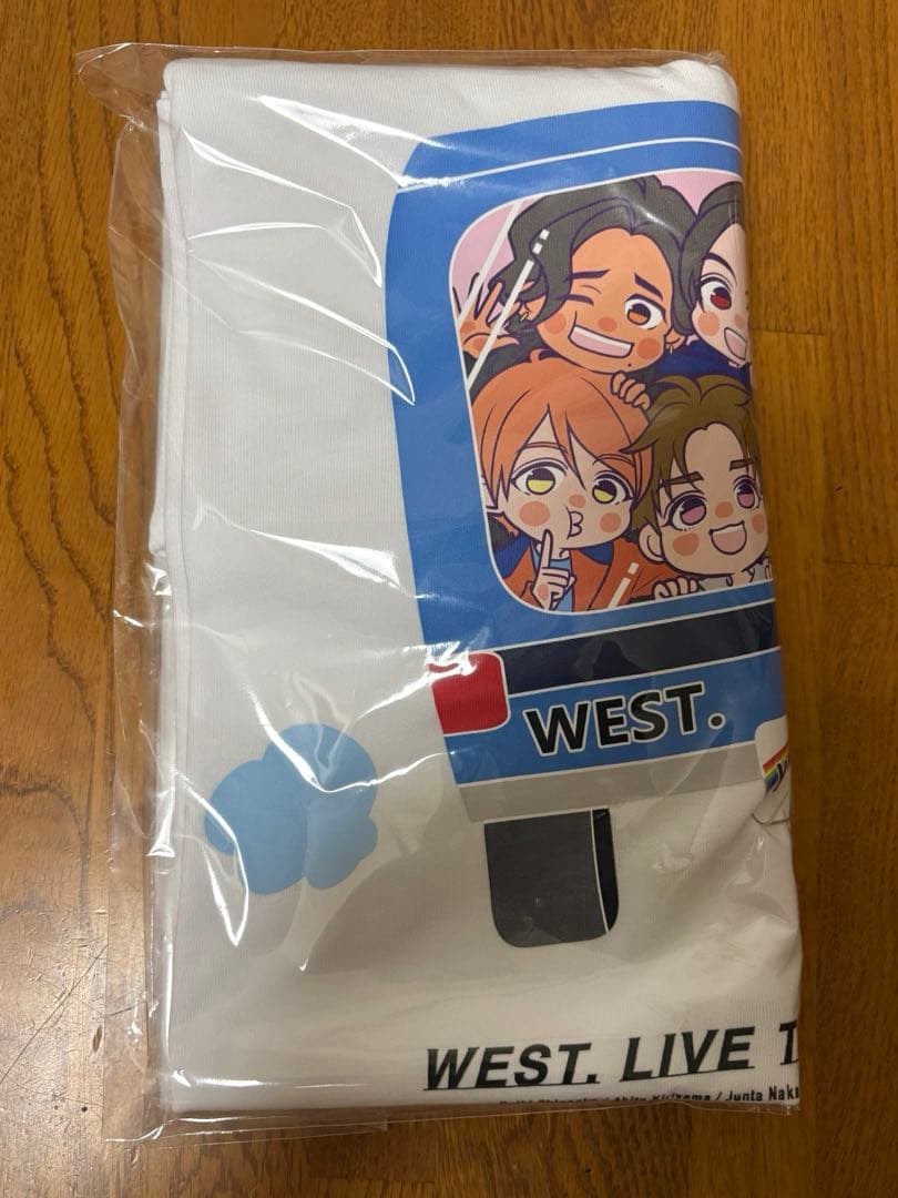 WEST.唯一無二　バック・カー・プリント・オモテ・ニ・ドンッ！Tシャツ