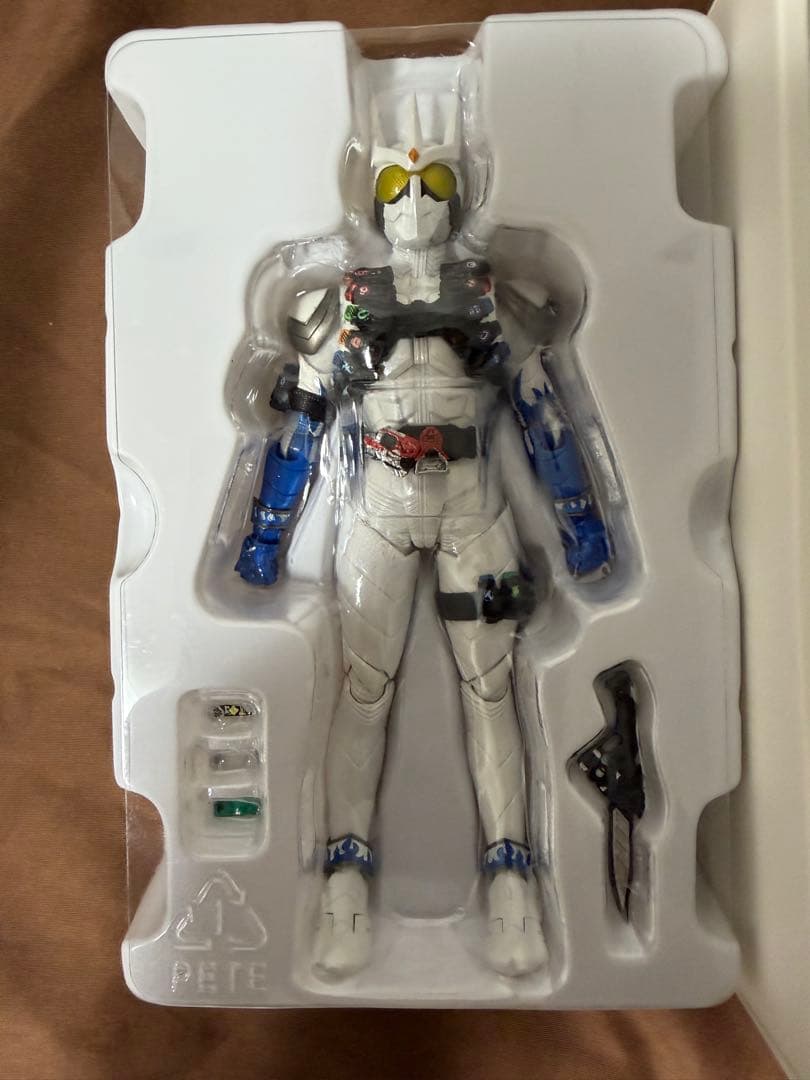 S.H.Figuarts（真骨彫製法） 仮面ライダーエターナル