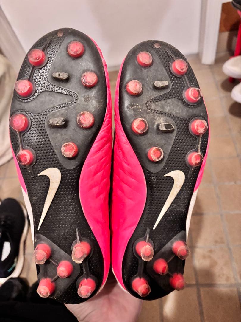 Nike ピンク スパイクシューズ