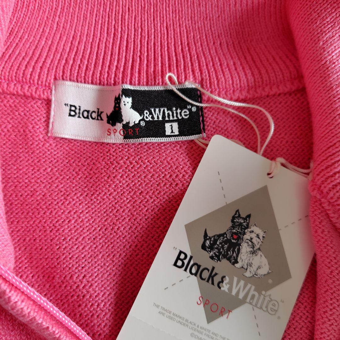定価32,000円＋税　Black & White ピンク ハイネックトップス