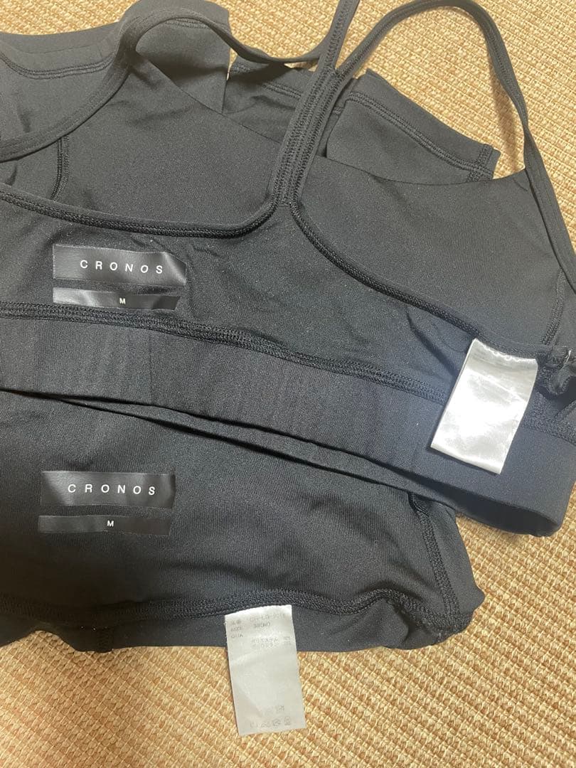 CRONOS スポーツブラとショートパンツセット ブラック